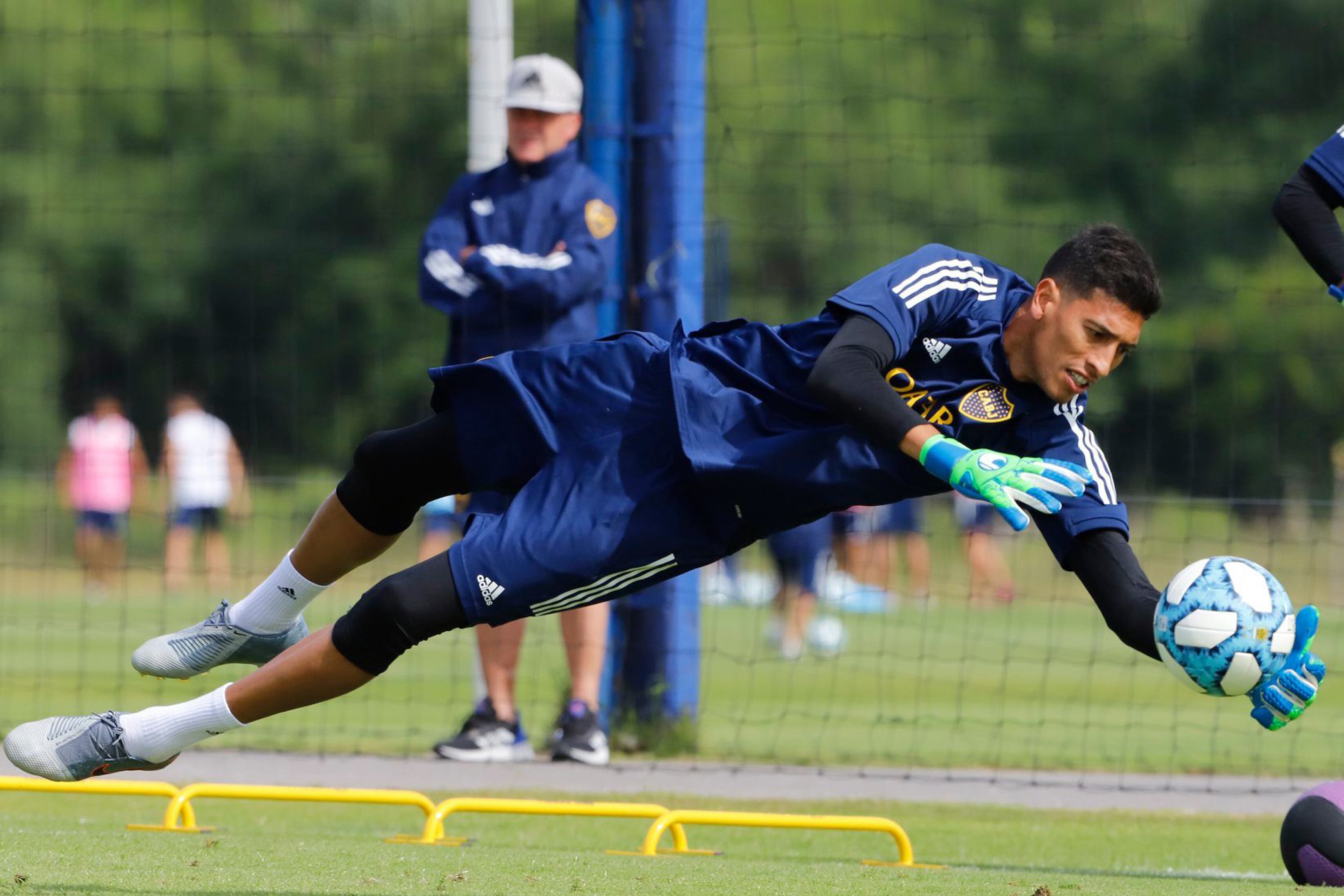 Andrada sufrió un esguince de rodilla y está en duda para el partido del domingo.