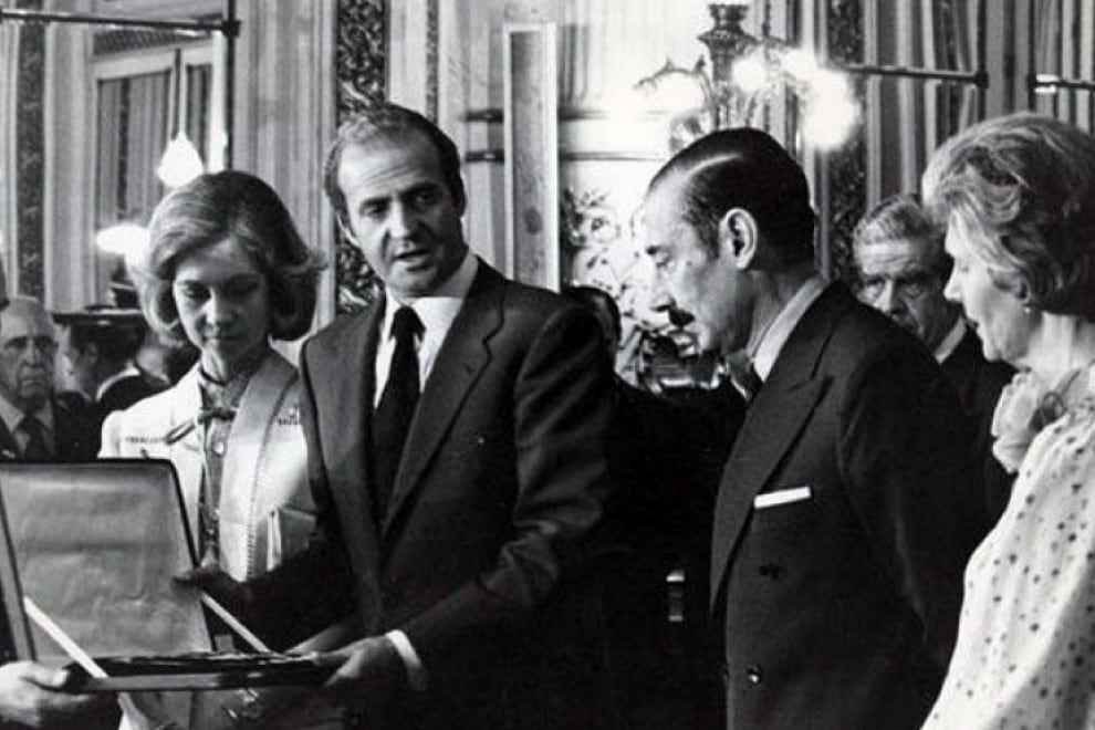 La reina Sofía y el rey Juan Carlos junto al dictador argentino Jorge Rafael Videla durante la visita oficial realizada a Argentina en noviembre de 1978.