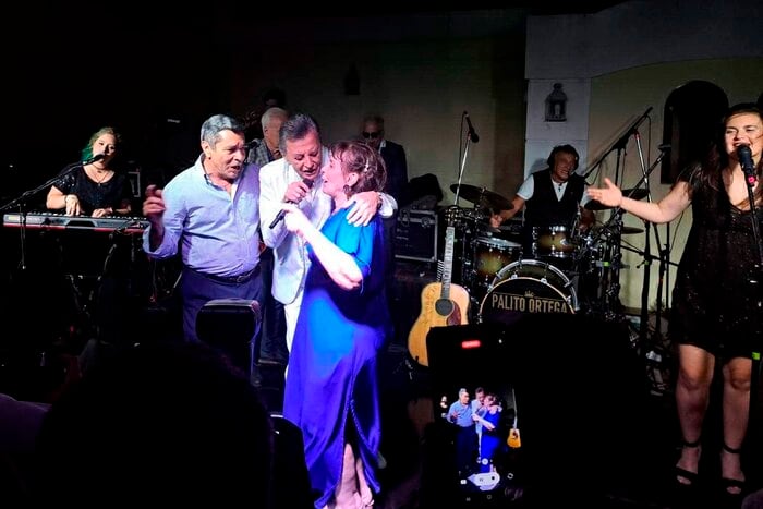 El genocida Jorge Olivera festejó con su esposa con un show de "Palito" Ortega.