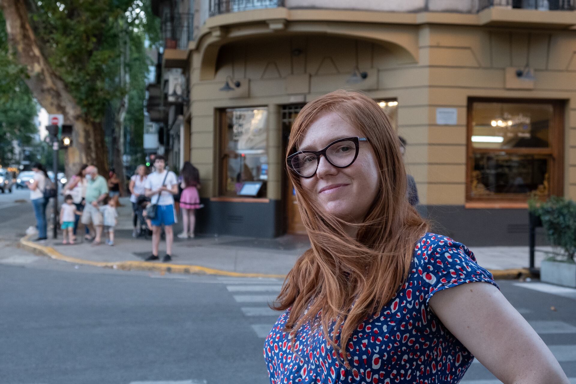 La Negra Gedienta es muy graciosa, pero también es una forma de "cuestionar ciertos roles y reírnos de nuestros propios furcios"