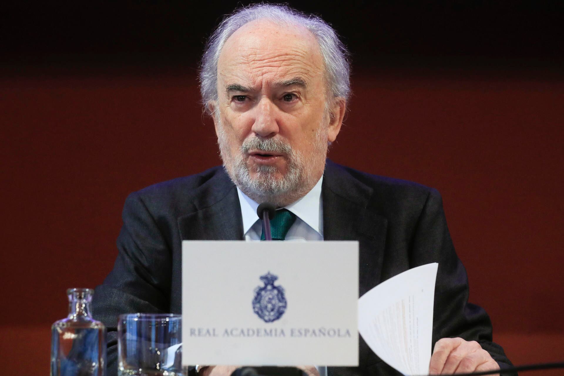 Machirulo, chundachunda y perreo entran en el "Diccionario de la lengua española".