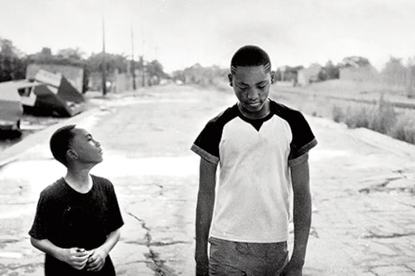 What You Gonna Do When the World’s on Fire?, en riguroso blanco y negro.