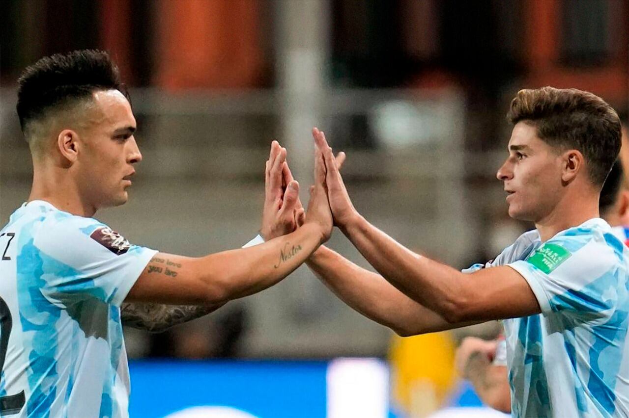 Lautaro Martínez y Julián Alvarez, el ex Racing encabeza el ranking en las ventas de jugadores al exterior.