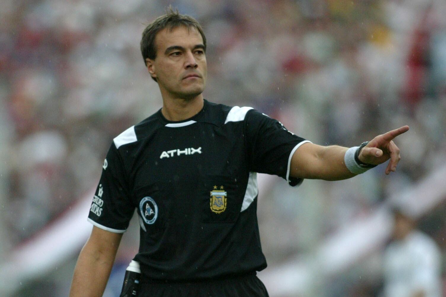 Gabriel Brazenas, ahora exárbitro y crítico del VAR.