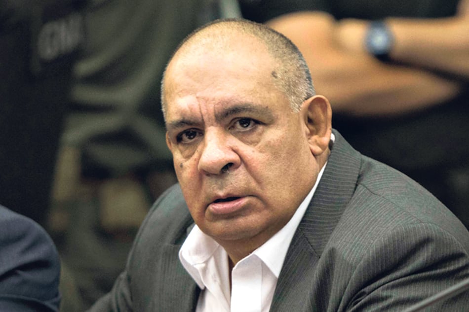 “Soy más famoso que Julio Iglesias”, dijo el Mono.