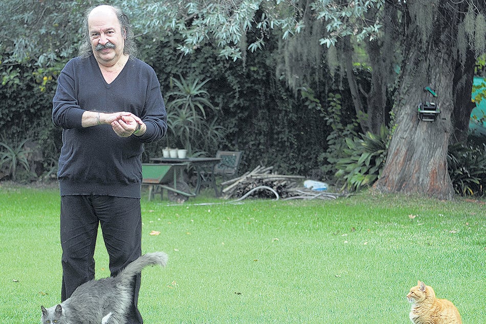 Cuando firmó el contrato con RCA Víctor para publicar los discos de Los Gatos, Litto Nebbia todavía era menor de edad.