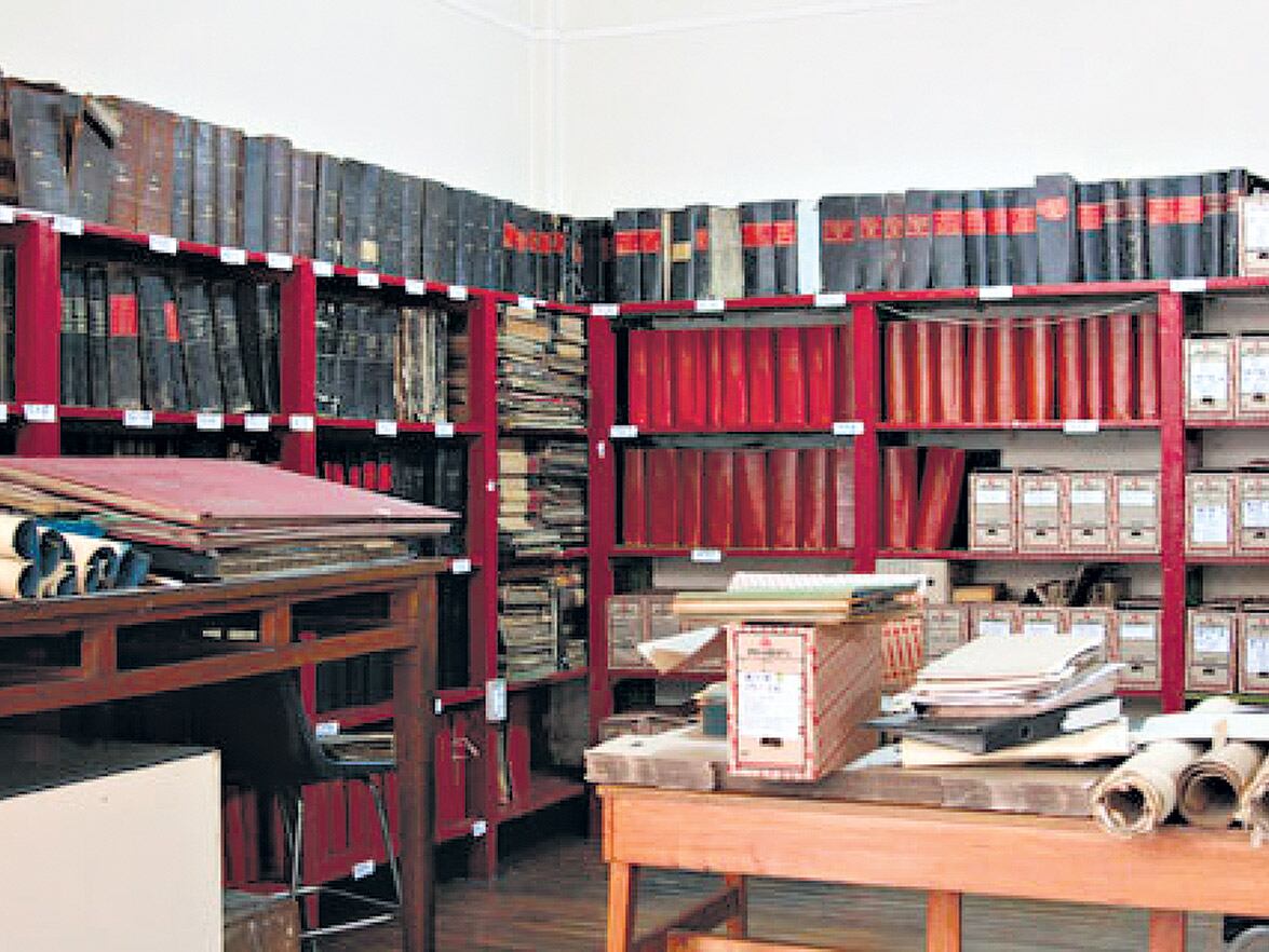 Este es el archivo de la Conferencia Episcopal cuyo presidente dijo que no existía. Las cartas que van a desclasificar caben en uno de esos biblioratos. El resto es la información que seguirá siendo secreta porque muestra la complicidad de la Iglesia Cató