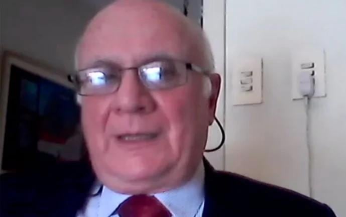 El abogado Mario Ganora alegó en defensa de Raúl Daruich.