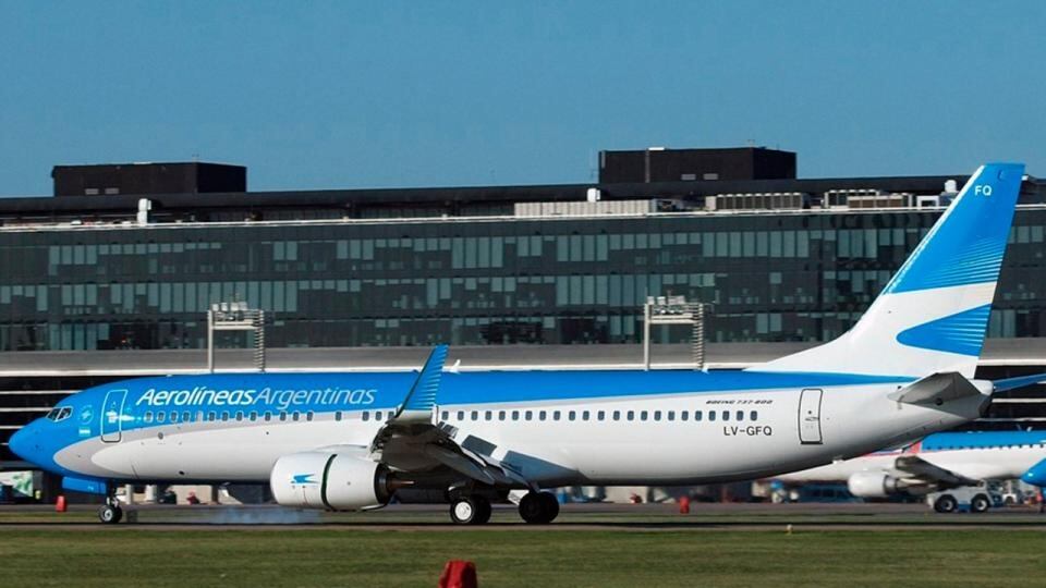 El gobierno nacional y Aerolíneas Argentinas preparan el vuelo que partiría a las dos de la mañana de este jueves rumbo a Moscú. 