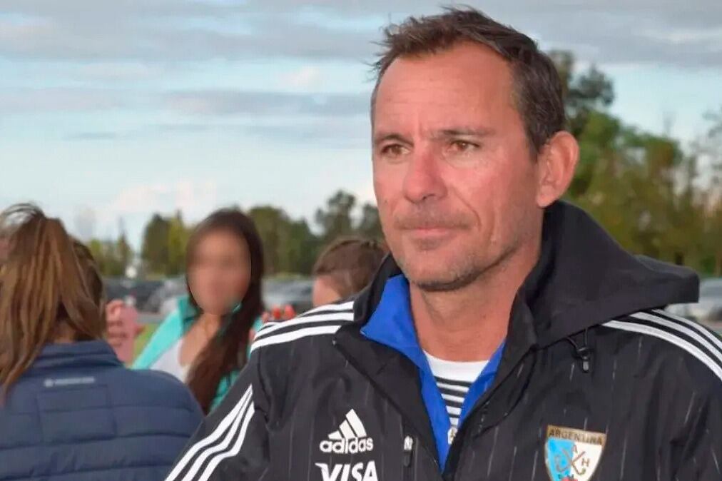 Conna, cuando entrenaba a la selección de hockey argentina