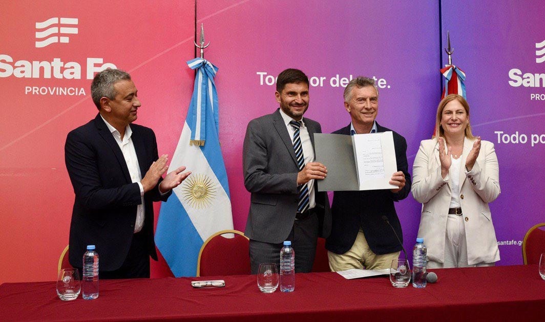 Javkin, Pullaro, Macri y Scaglia en la gobernación.