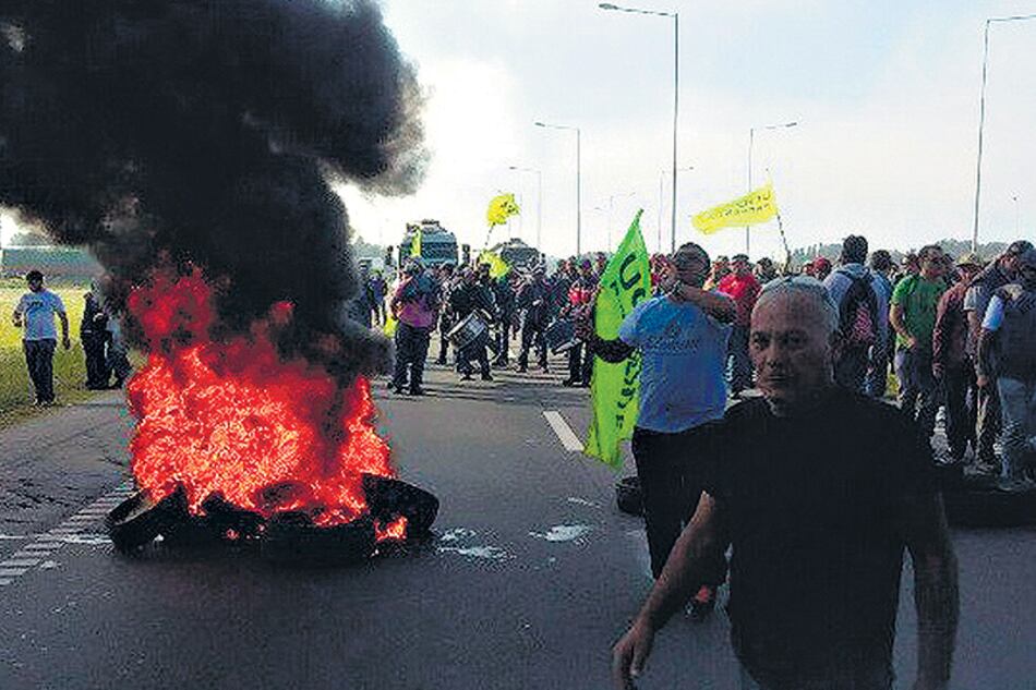 El 1º de julio pasado se quedaron sin trabajo en el complejo nuclear más de mil personas.