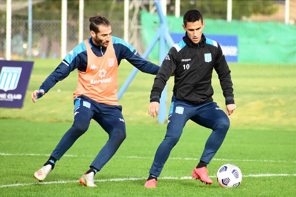 Entrenamiento del plantel de la Academia