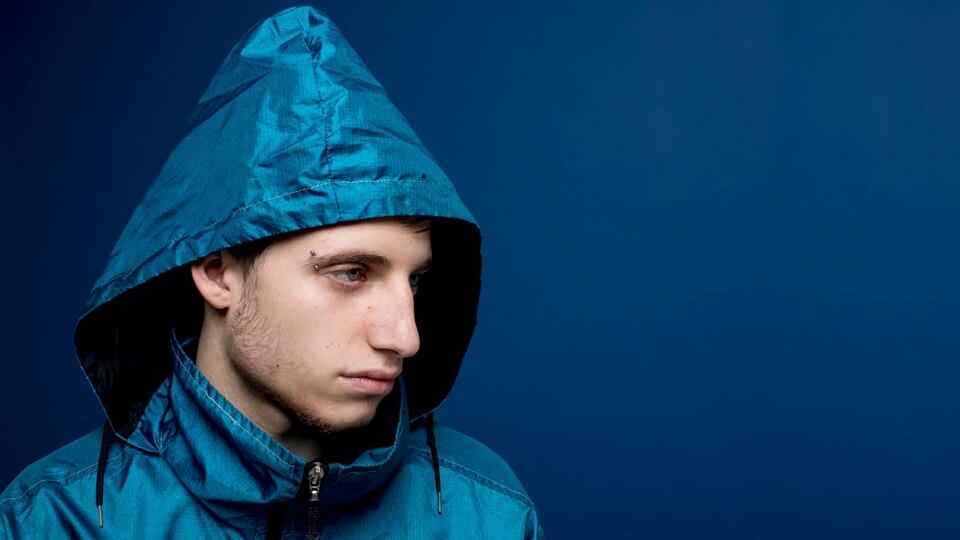 Wos prendido fuego: estrenó el clip de Canguro, anunció dos shows en Groove para presentar su disco, Caravana.