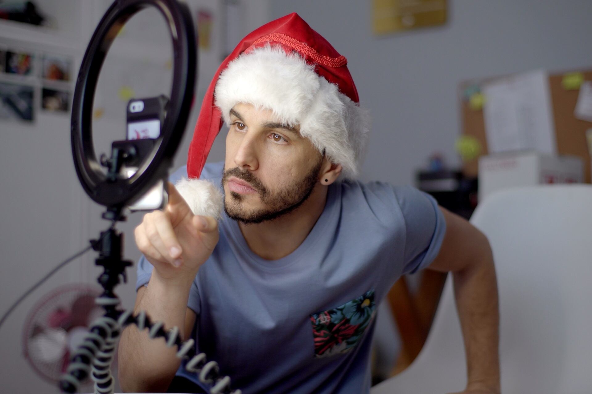 "Las redes sociales tienen una maquinaria en la que se mezclan el cariño, el mercado y la producción", analiza el protagonista.