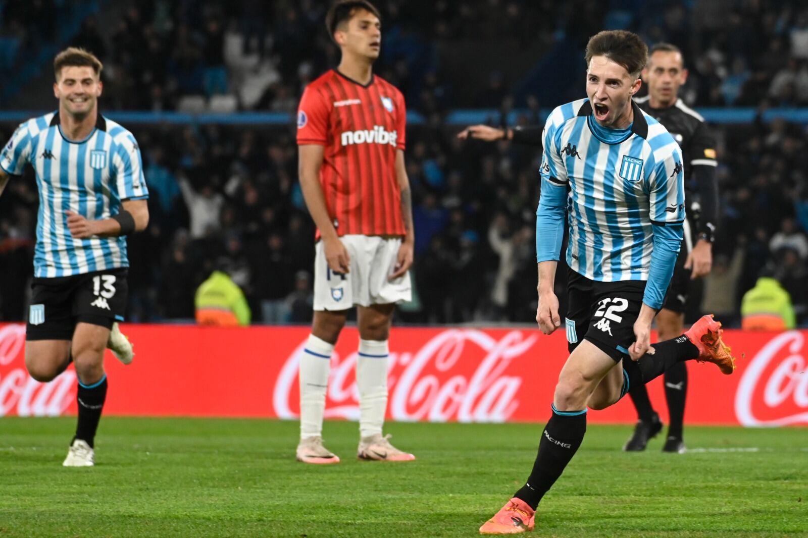 Baltasar Rodríguez inicia la goleada de la Academia rumbo a cuartos