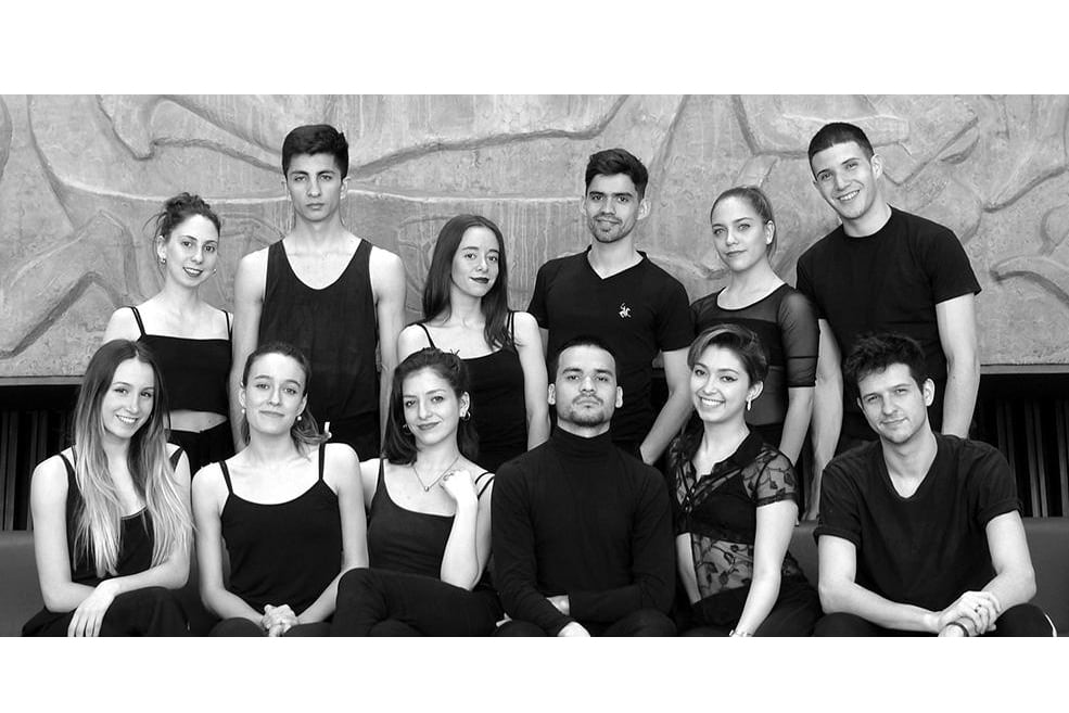 Bailarines del Taller de Danza Contemporánea del CTBA realizarán una intervención. 