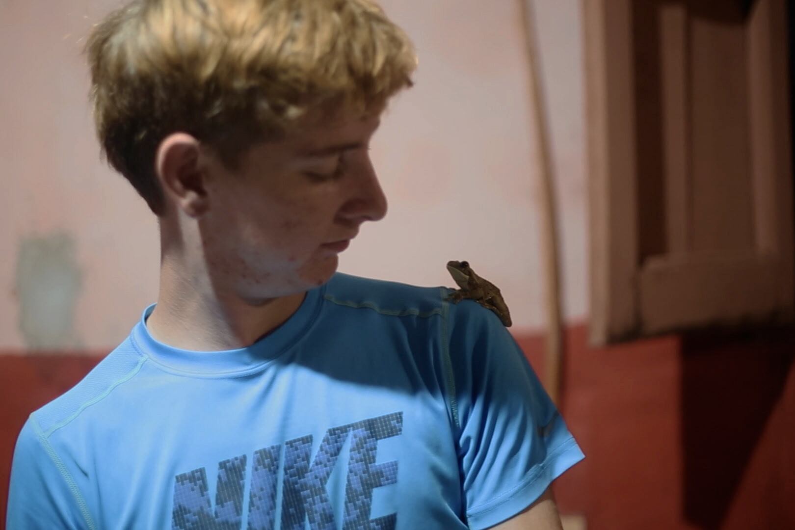 El efecto que se produce al escuchar a Angel es de perplejidad y asombro