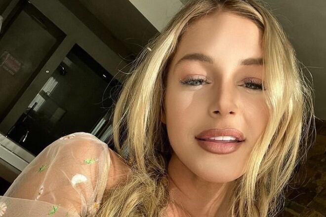 Courtney Clenney, acusada de asesinar a puñaladas a su pareja, Christian Obumseli (Instagram: @courtneytailor).