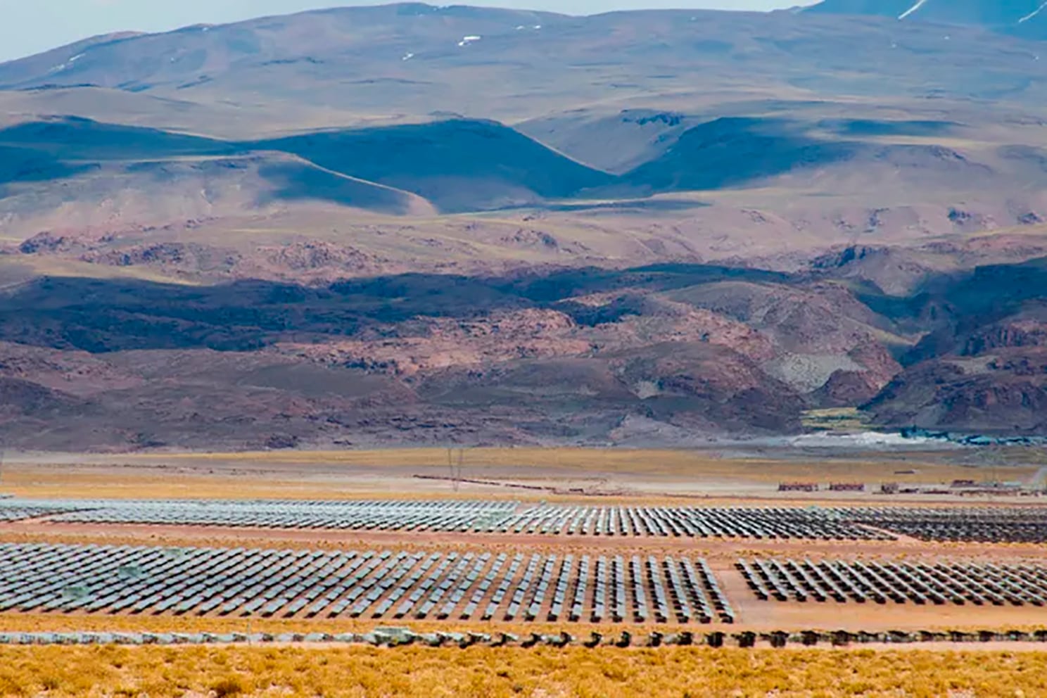 El parque solar Cauchari, ubicado en Jujuy, es el más grande de América latina.