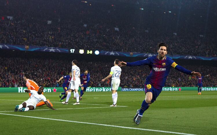 Messi grita el tercer gol en la goleada ante el Chelsea.