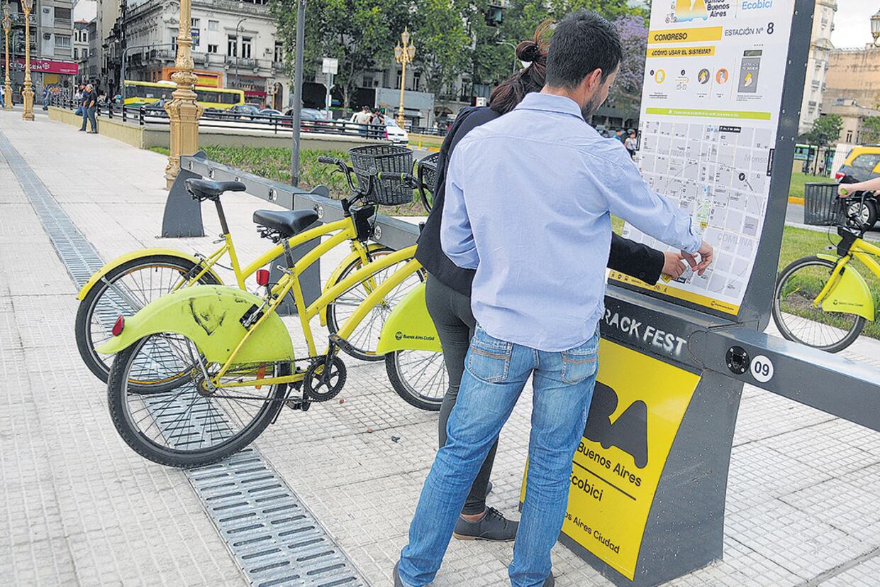 El sistema de bicicletas Ecobici cuenta con unas 200 estaciones y 2500 rodados.