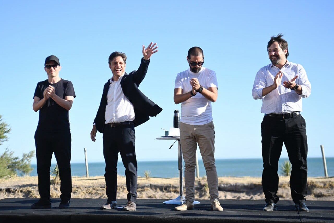 El gobernador Axel Kicillof anunció inversiones en el Puerto de Coronel Rosales.