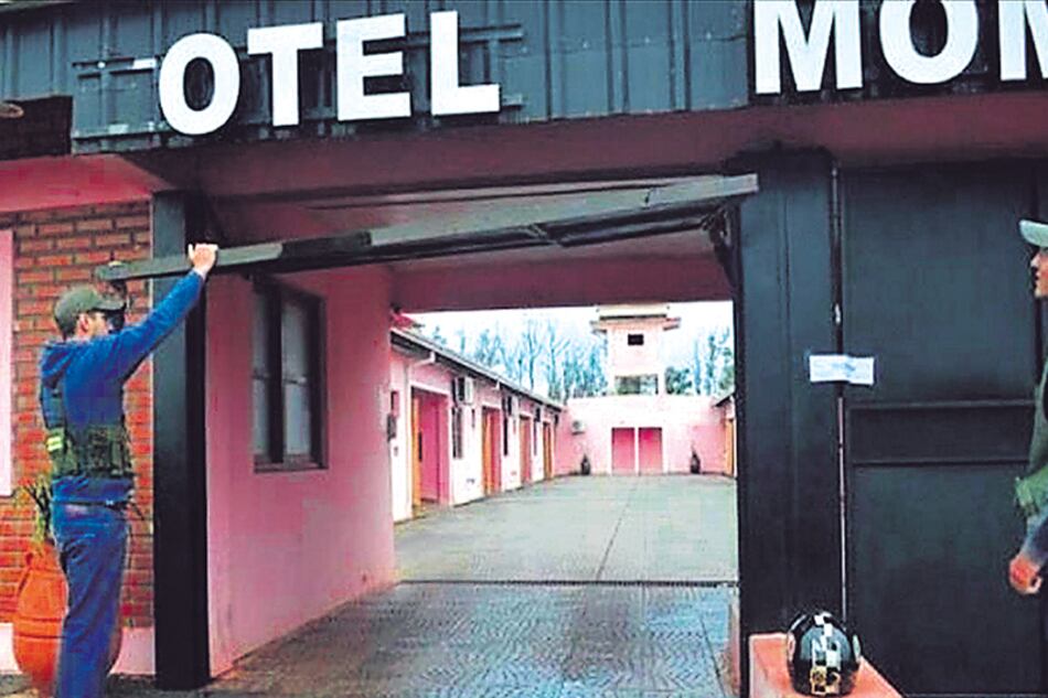 El Hotel Momentos es una de las propiedades que se mantienen embargadas.