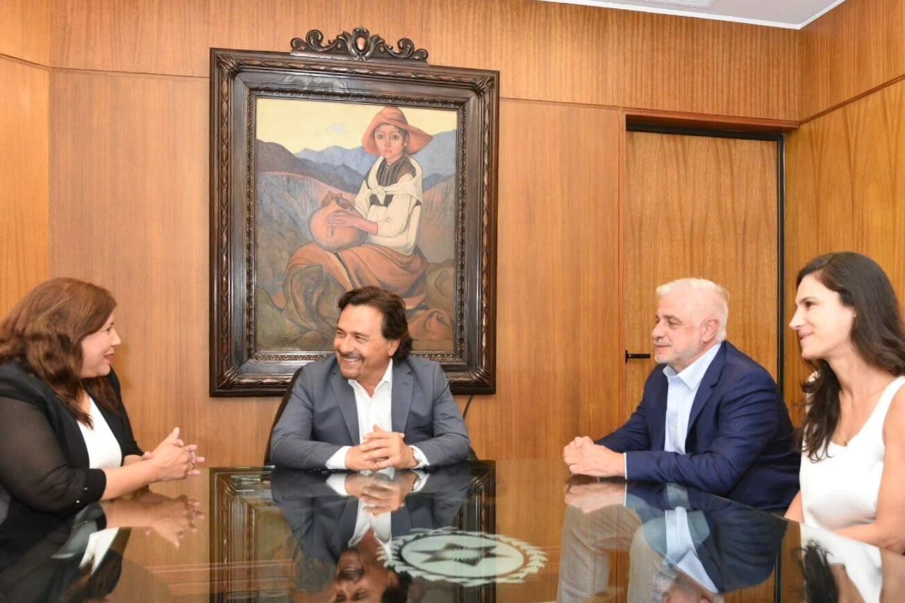 Vega, Outes y Calletti con el gobernador de Salta.