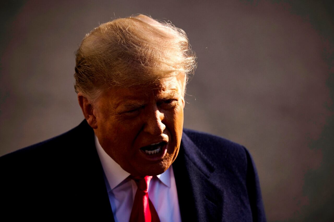 Trump ridiculizó los esfuerzos para echarlo de la Casa Blanca.