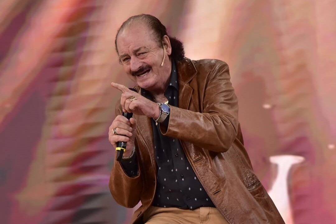 Alcides, el compositor del hit "Violeta", fue internado tras una sufrir una hemorragia intestinal. (Imagen: Instagram/soymisterdarcy)