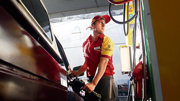 La diferencia de precio entre la Premium y la súper promedia los 7 pesos y desalienta el consumo de la primera.