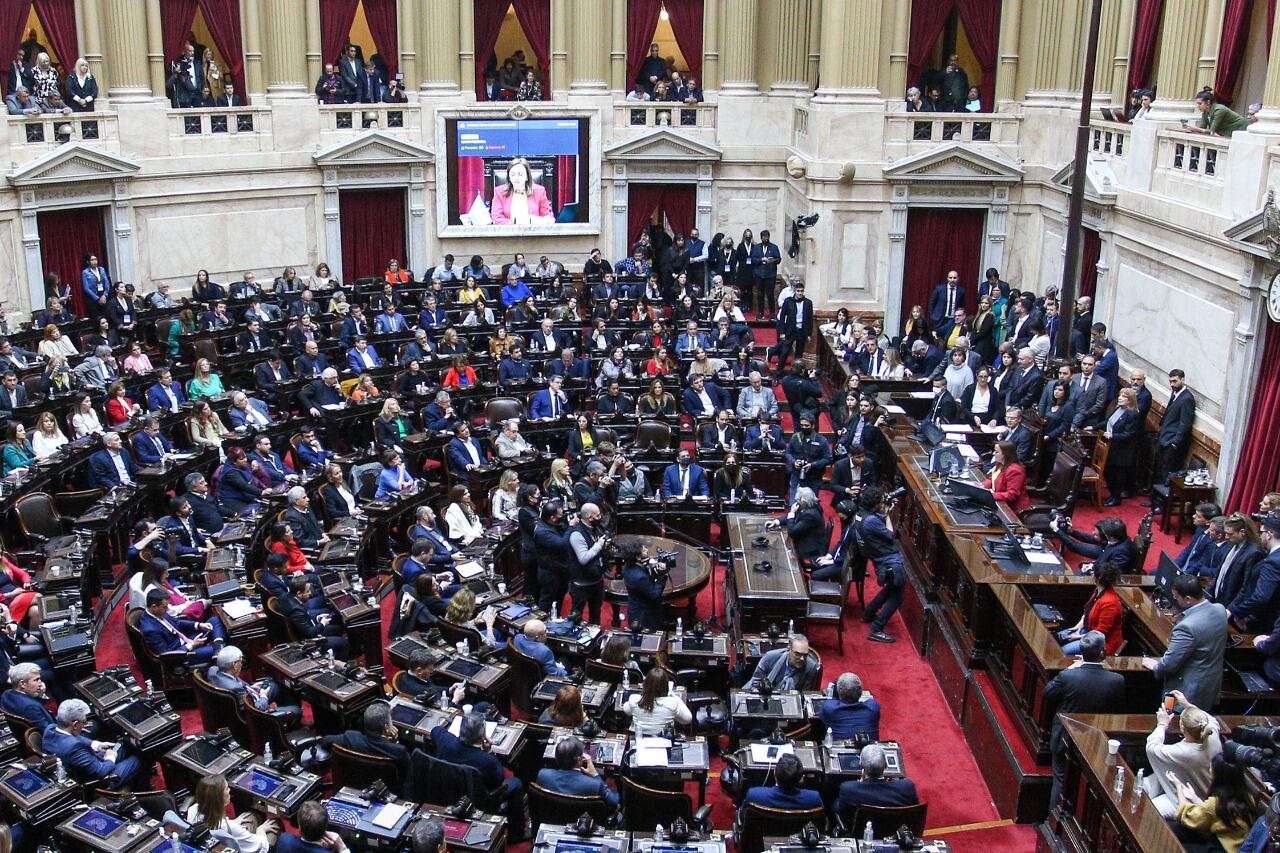 La bancada oficialista continúa avanzando en la organización del juicio político.