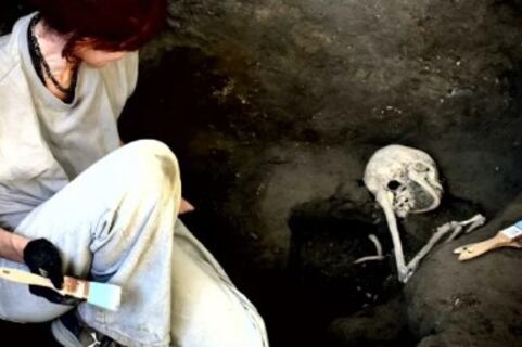 El hallazgo de los restos de un hombre y una mujer en una habitación junto a un pequeño tesoro, permite arrojar luz sobre los dramáticos eventos de la erupción del Vesubio en el año 79 d.C.