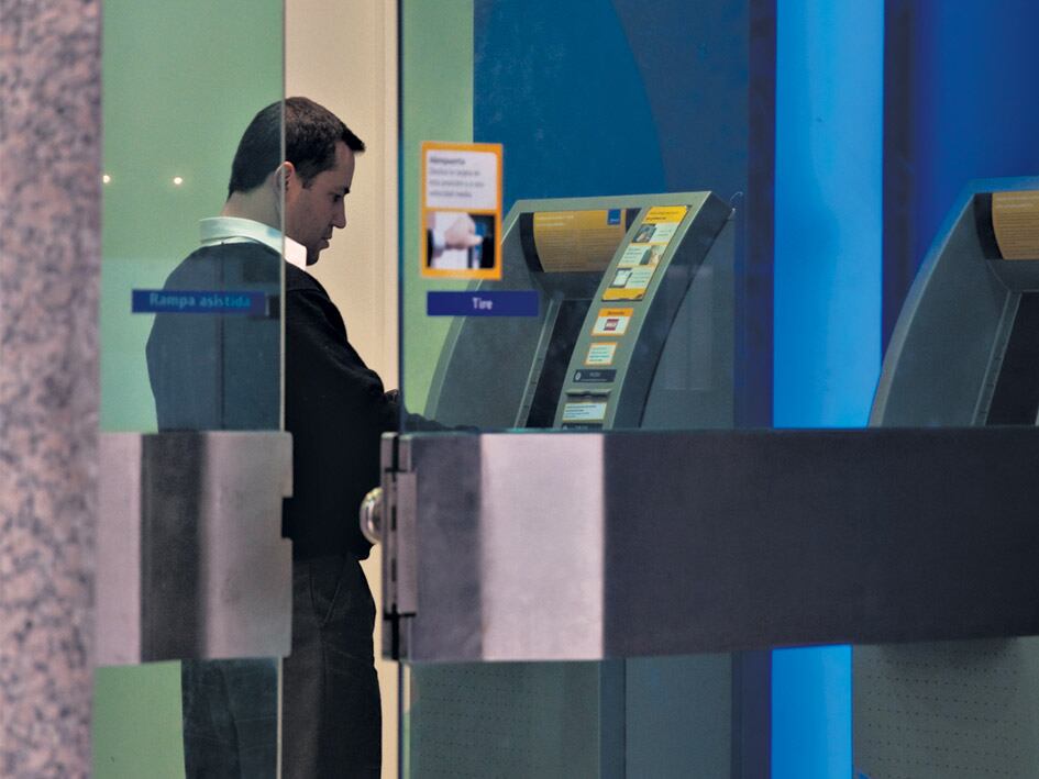 Un particular en un cajero ya no será sinónimo de operación bancaria.