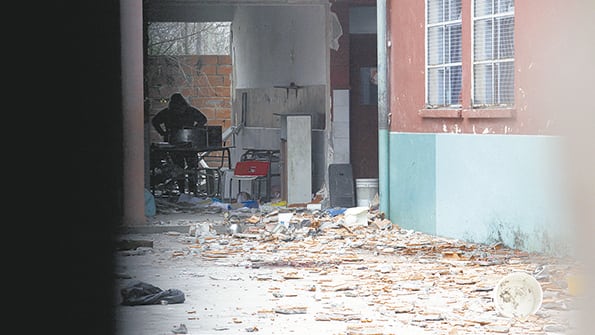 En la escuela 49 de Moreno murieron la vicedirectora, Sandra Calamano, y Rubén Rodríguez.