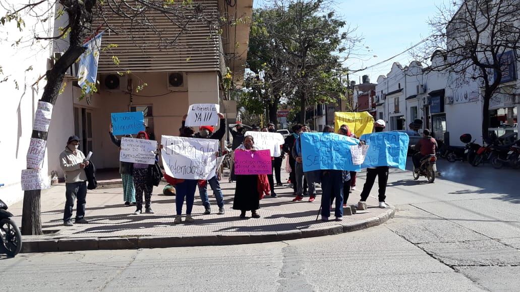 Protesta de puesteros pidiendo la liberación de los detenidos