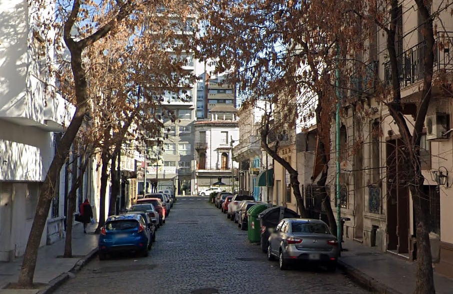 El hotel donde ocurrió el crimen está ubicado en Olavarría al 1600, Barracas