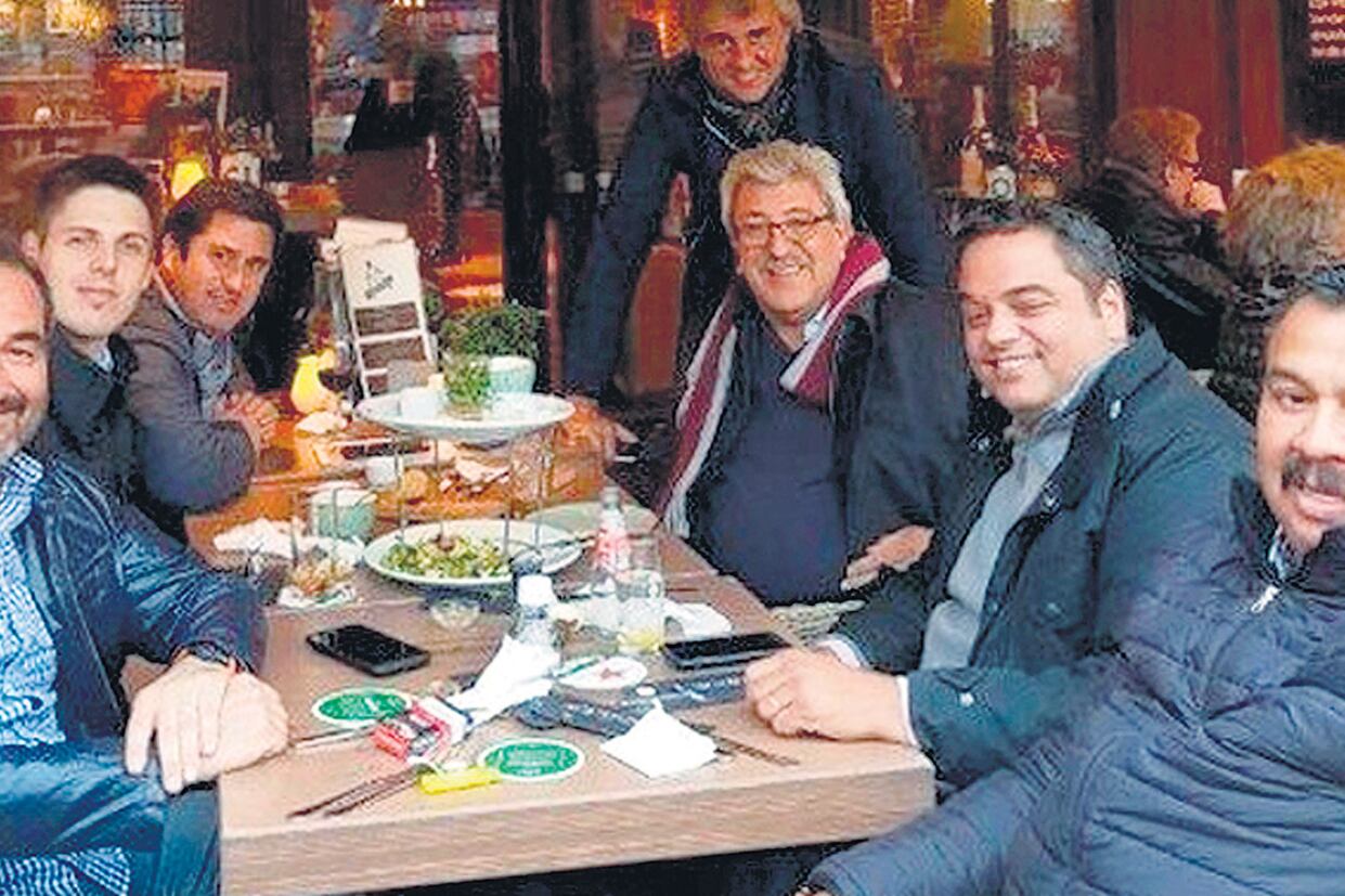 Los dirigentes que viajaron a Europa con el ministro Jorge Triaca.