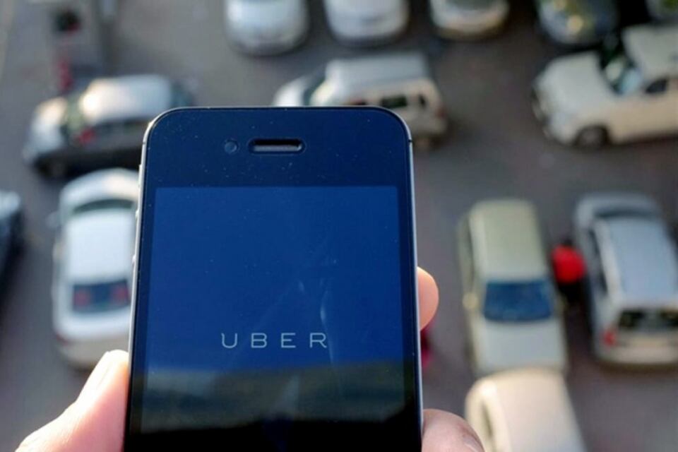 Los taxistas de repudiaron el respaldo del Emtur a Uber. 