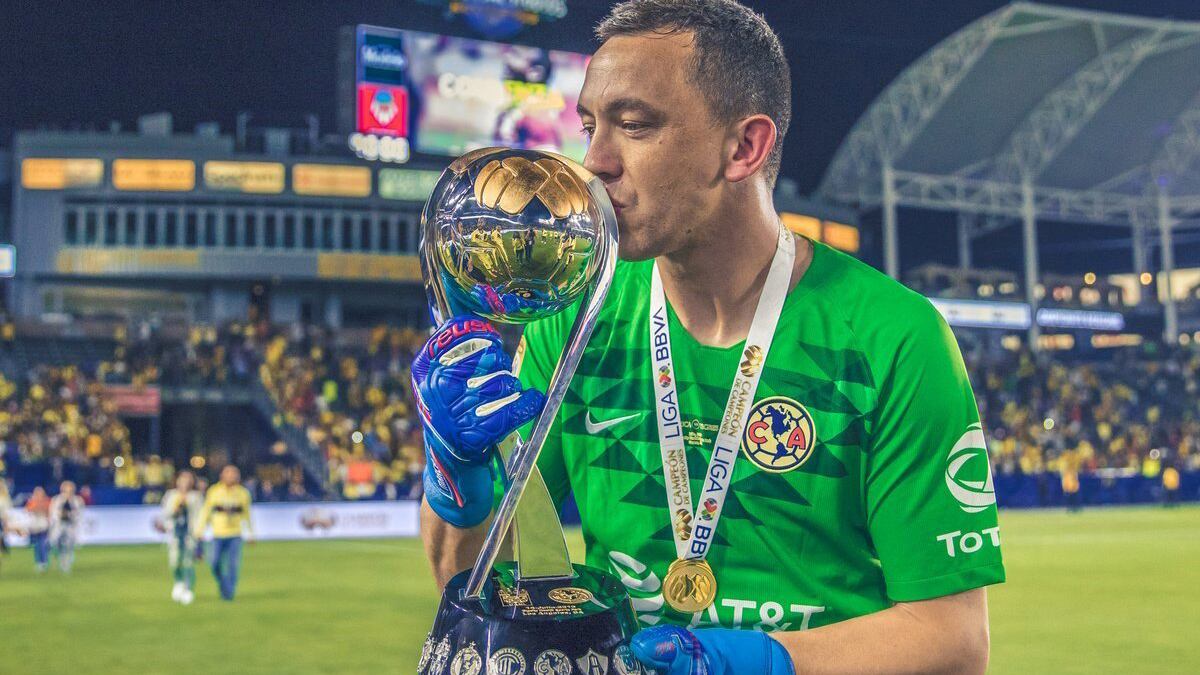 Agustín Marchesín, campeón con América de México.