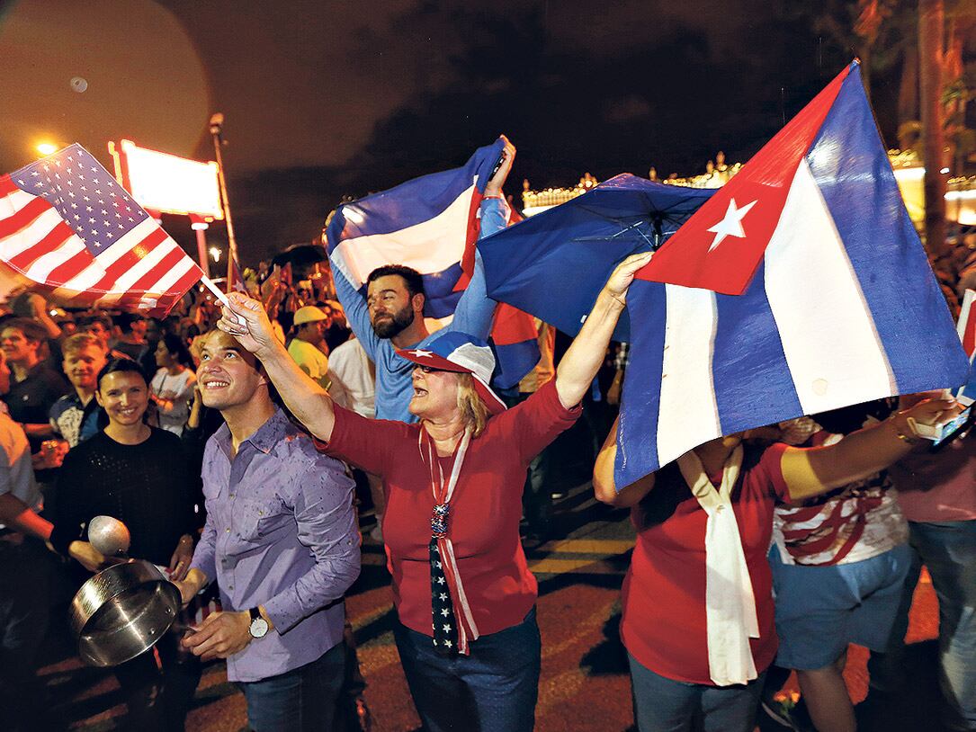 En la Pequeña Habana, el barrio cubano de Miami, hubo festejos al conocerse la noticia.