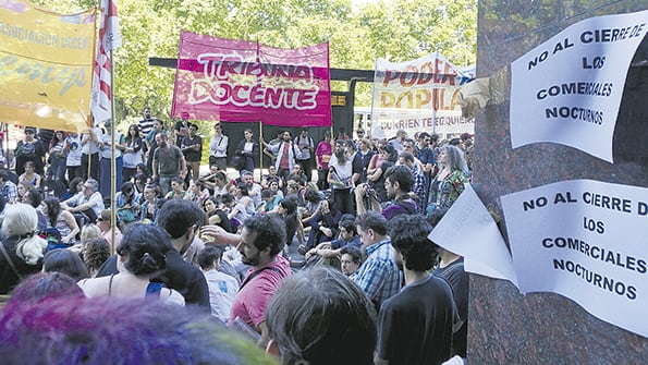 Los docentes de UTE y Ademys exigieron que Soledad Acuña dé marcha atrás con la resolución.
