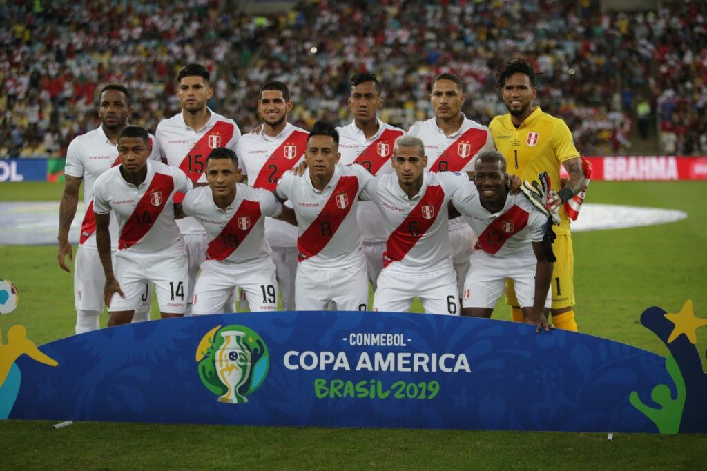 Varios jugadores de la Selección de Perú, en medio de la polémica.