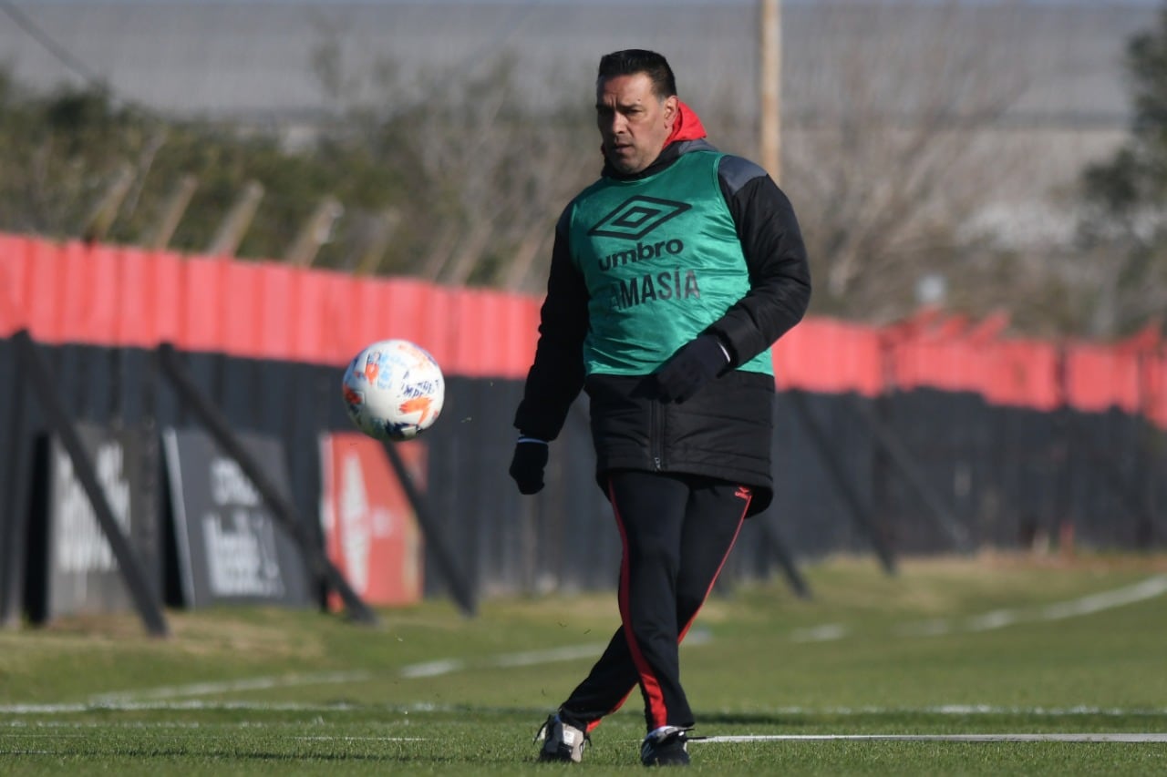 El equipo de Gamboa ilusionó en el debut