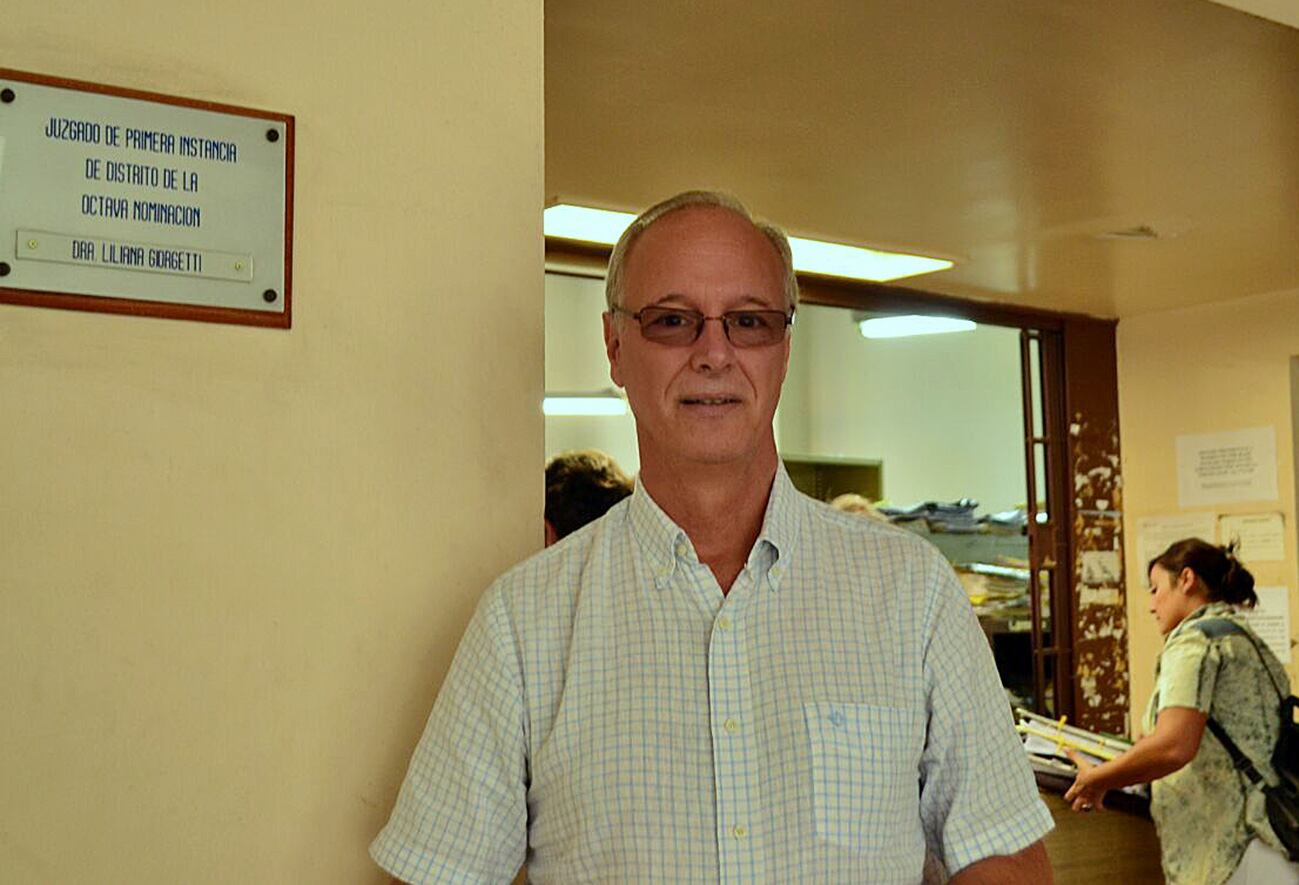 Gollán refirió los relatos que recibió de dos chicas trans.