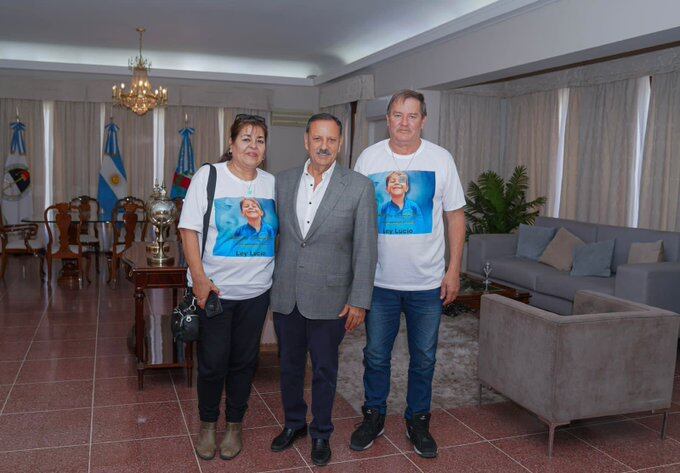 El Gobernador recibio a Ramón Dupuy y Silvia Gómez. 