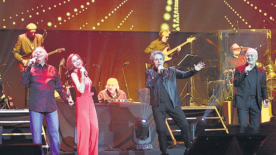 Serrat, Belén, Manuel y Ríos celebraron “tantas cosas vividas en todos estos años”, dijeron.