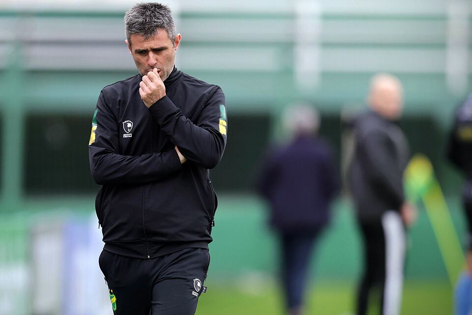 Julio Vaccari es hincha rojinegro pero se inclinó por respetar su compromiso con Independiente.