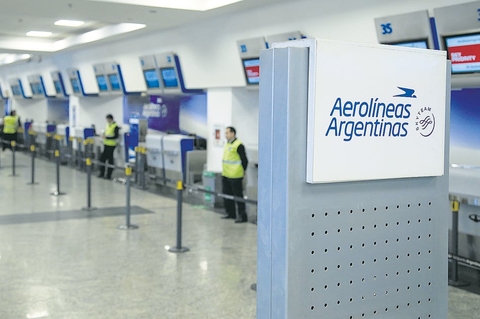 Unos 25 funcionarios reclamaban en Aerolíneas Argentinas la doble indemnización.